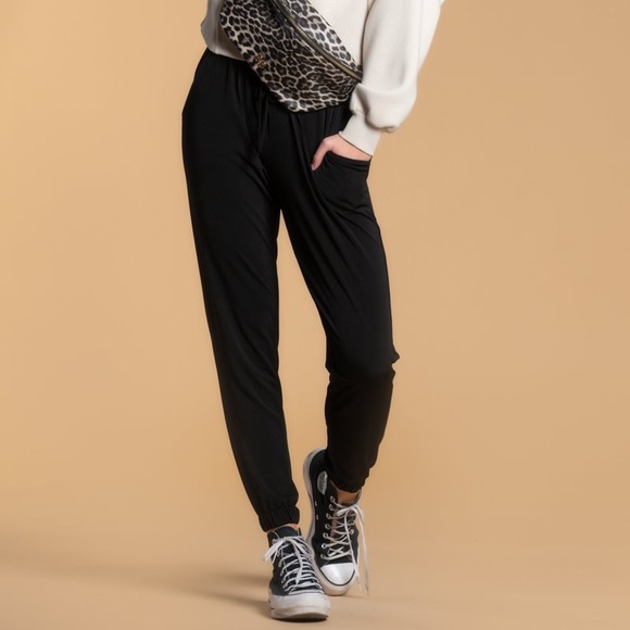 Sexy Modest brand Black Women's Jogger Pants - Picture 1 of 1